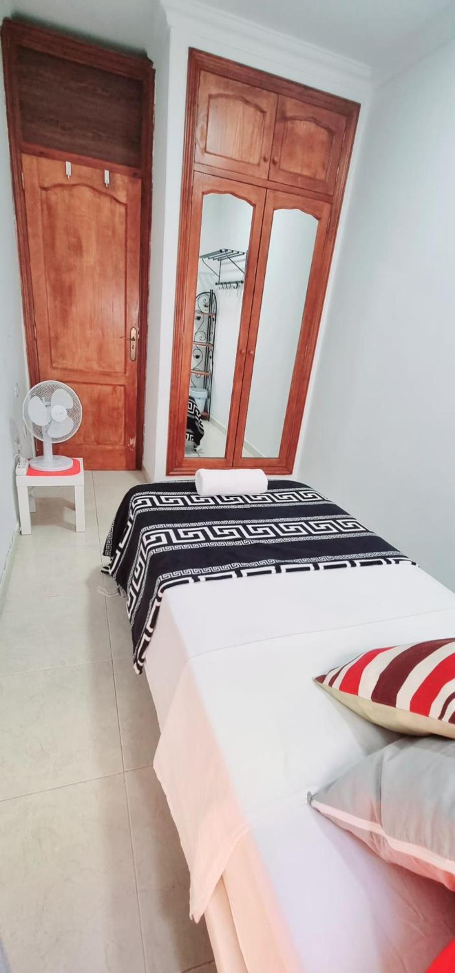 Almar We Go! Habitaciones Privadas En Alcala - Private Rooms - Pieces Privees - In Shared Apartment Dış mekan fotoğraf