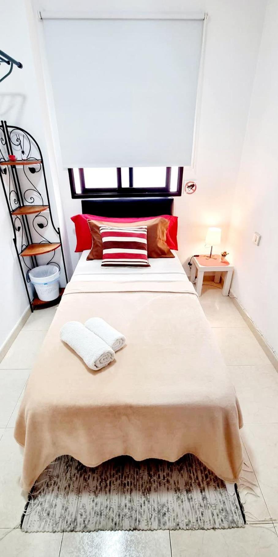 Almar We Go! Habitaciones Privadas En Alcala - Private Rooms - Pieces Privees - In Shared Apartment Dış mekan fotoğraf