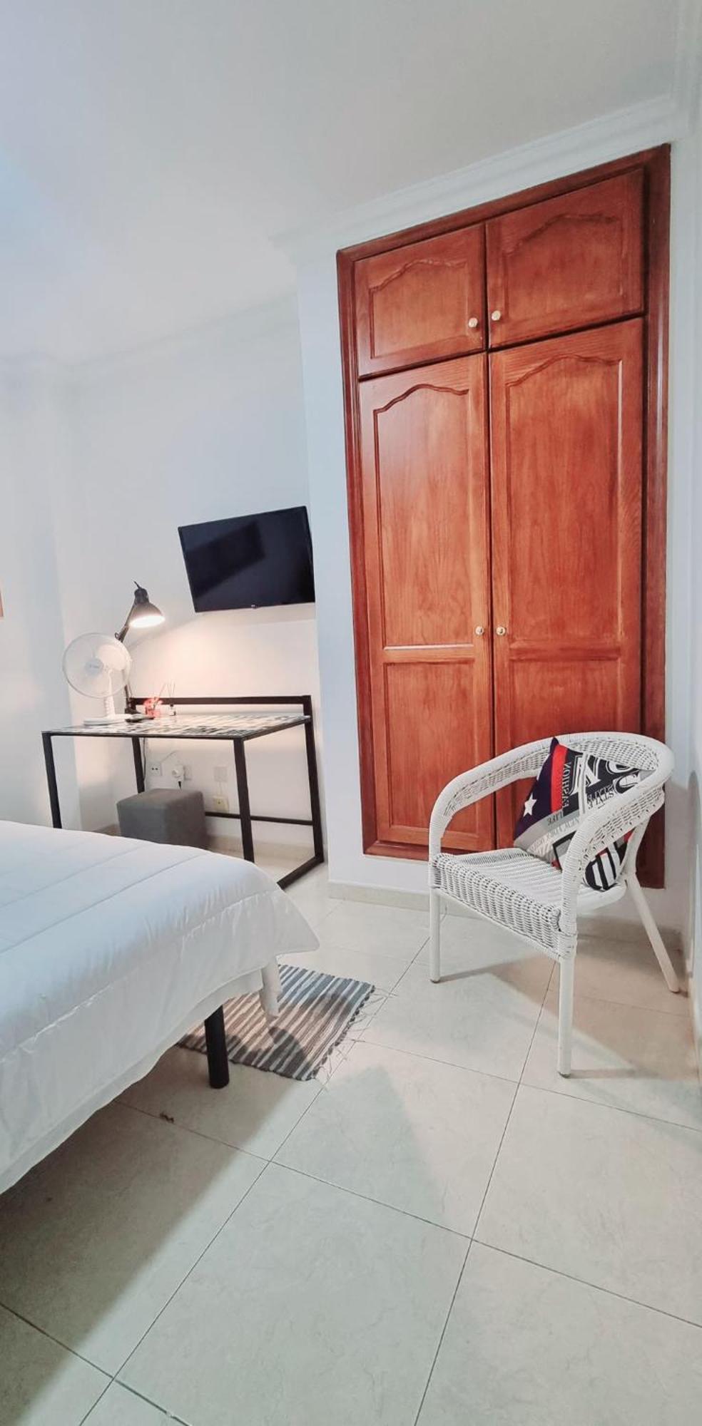 Almar We Go! Habitaciones Privadas En Alcala - Private Rooms - Pieces Privees - In Shared Apartment Dış mekan fotoğraf